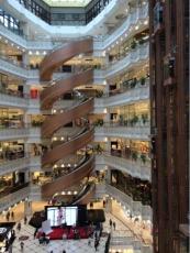 新型购物中心将全面碾压传统商业？